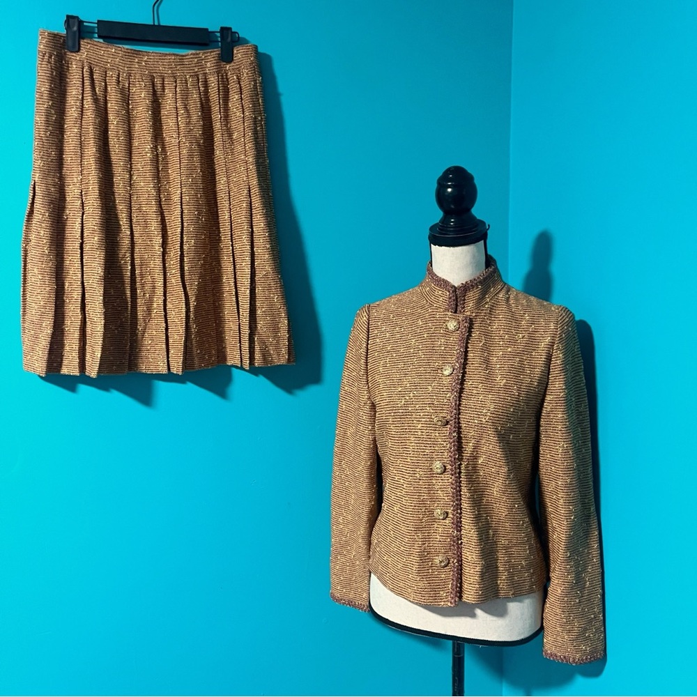 St. John Collection 8/10 Orange Yellow Knit Pleated Skirt Suit Set Blazer